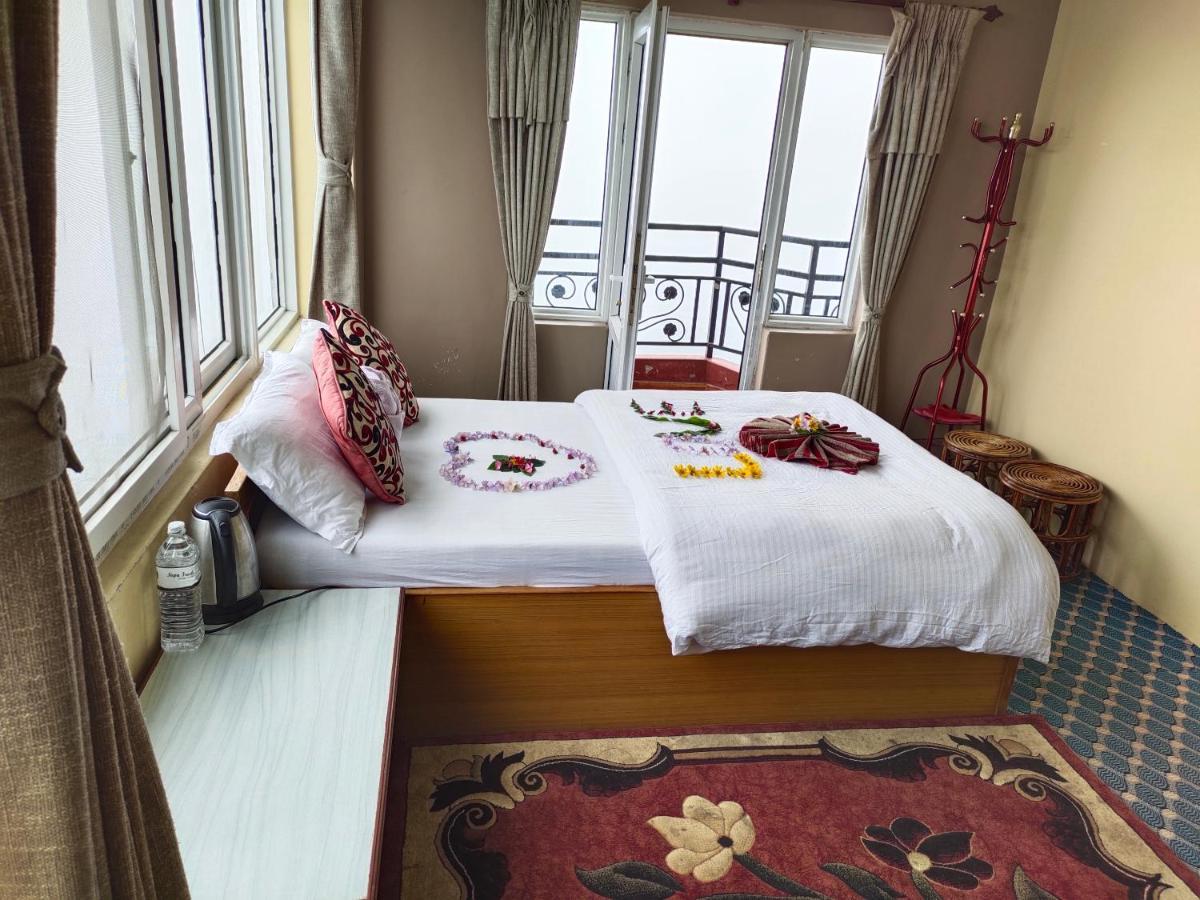 Hotel High Ground Inn Sarangkot Pokhara Zewnętrze zdjęcie